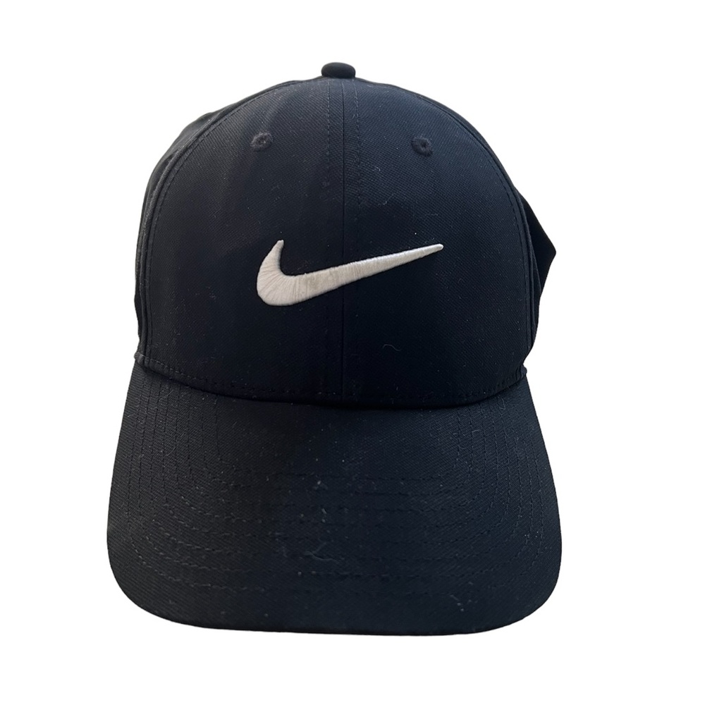 Men’s Black & White Nike Dri-Fit Hat